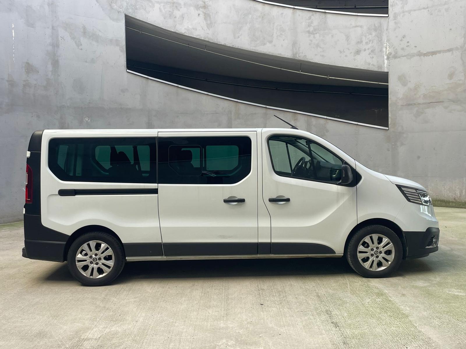 Renault Trafic Van